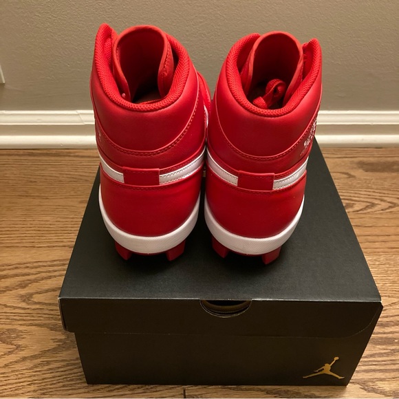 Air Jordan 1 Retro MCS Mens Baseball Cleats University Red/White AV5354 601 NEW - Picture 3 of 4
